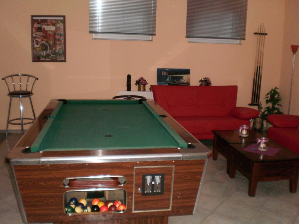 Biliár nebo kulečník v ubytování Hotel Heidetraum