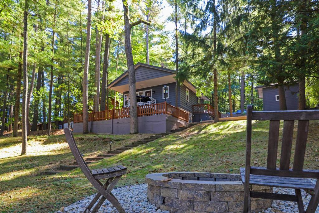 Dells Cottage River Retreat