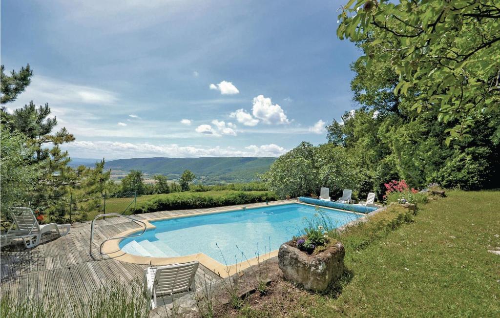 Πισίνα στο ή κοντά στο Nice Home In Roynac With 5 Bedrooms, Private Swimming Pool And Outdoor Swimming Pool