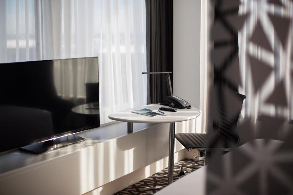 Pullman Sydney Airport - Superior King Room - Park, Sleep And Fly Package