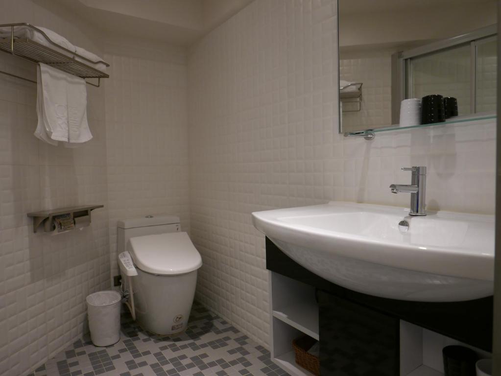 泊居旅店二館 Oursinn Hotel 2にあるバスルーム