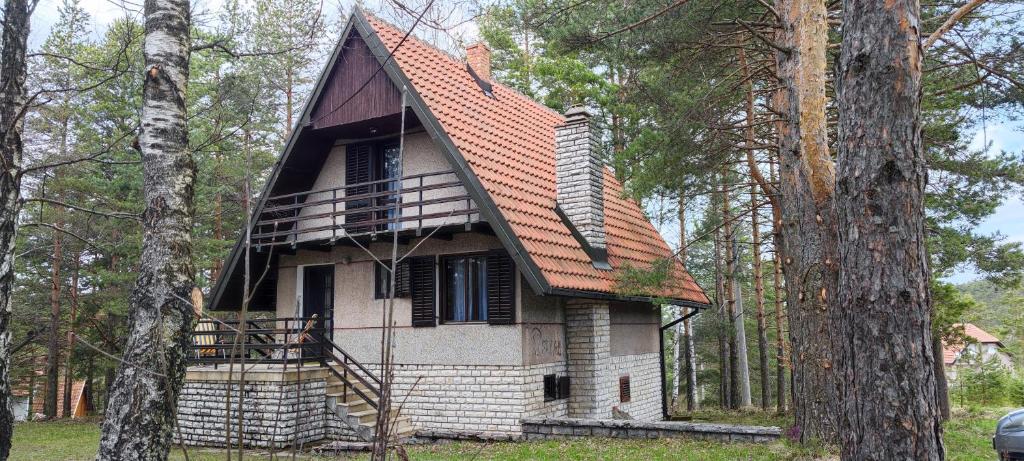 Budova, kde se prázdninový dům nachází