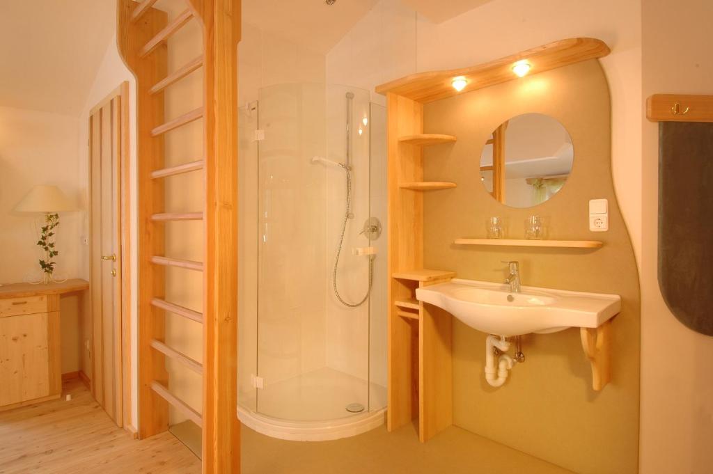 Koupelna v ubytování Bed & Breakfast Landhaus Strasser