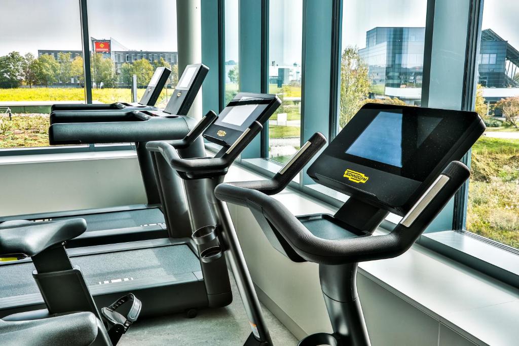 Spordikeskus ja/või sportimisvõimalused majutusasutuses Hotel Das Zeit