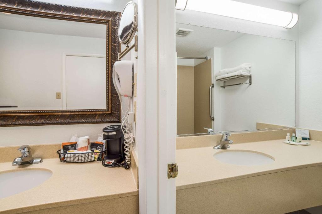 Quality Inn Mount Vernon photo