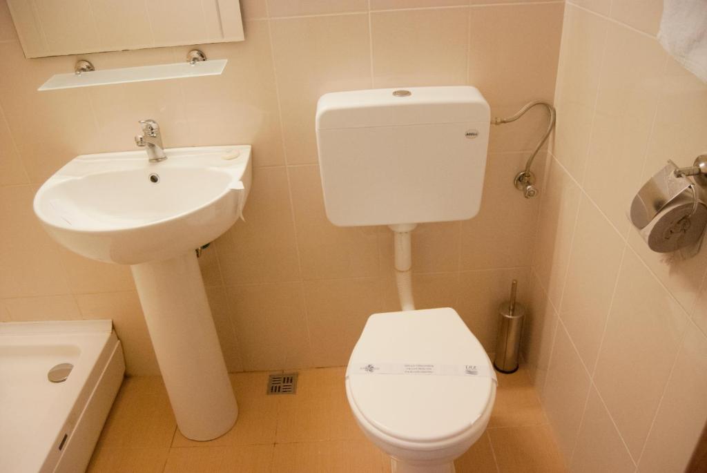 Koupelna v ubytování Hotel Prahova