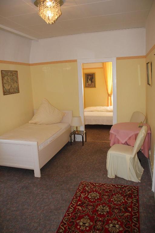 Hotel Waldfriede - Standard Triple Room