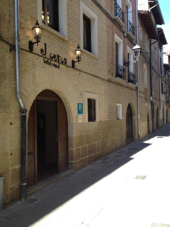 reservar hotel en Puente la Reina