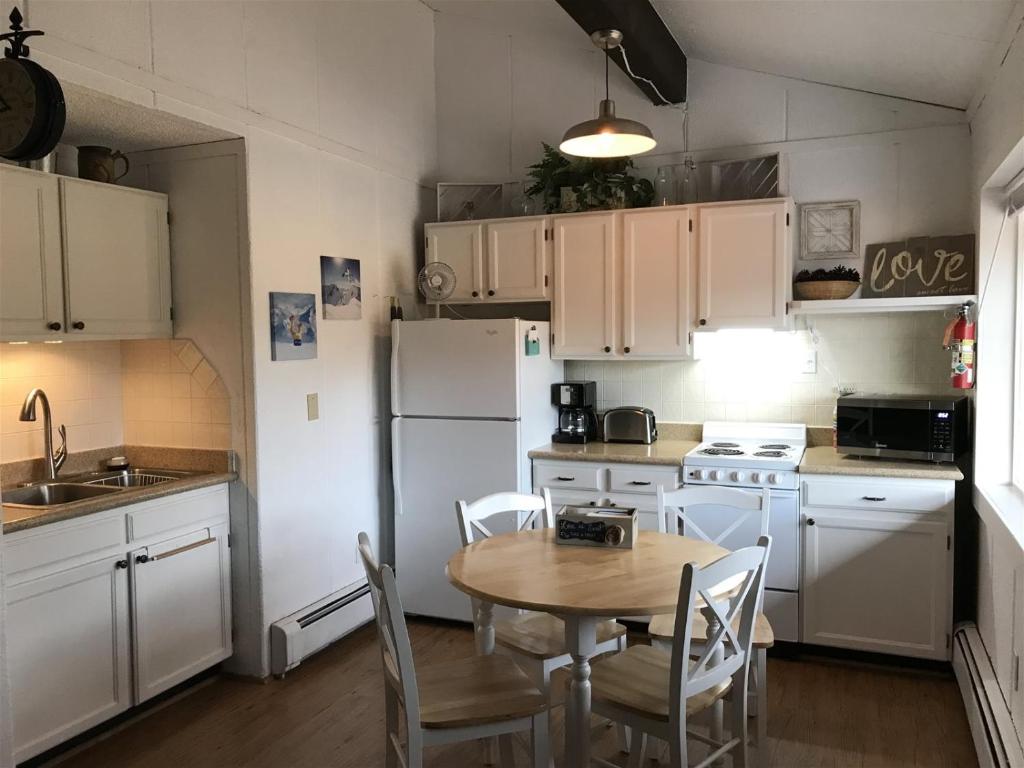 C5 Condo, Carbondale, USA
