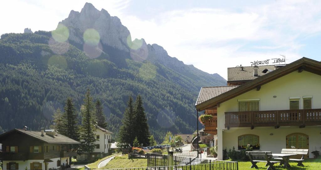 Nespecifikovaný výhled na hory nebo výhled na hory při pohledu z hotelu