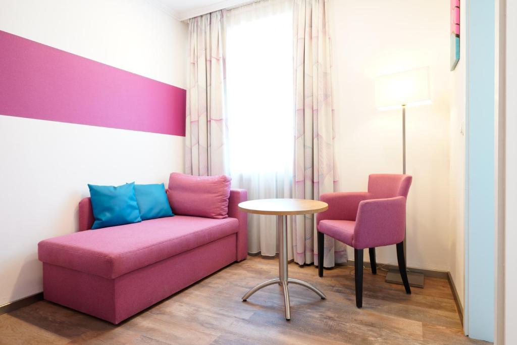 Hotel Bayerischer Hof - Standard Double Room