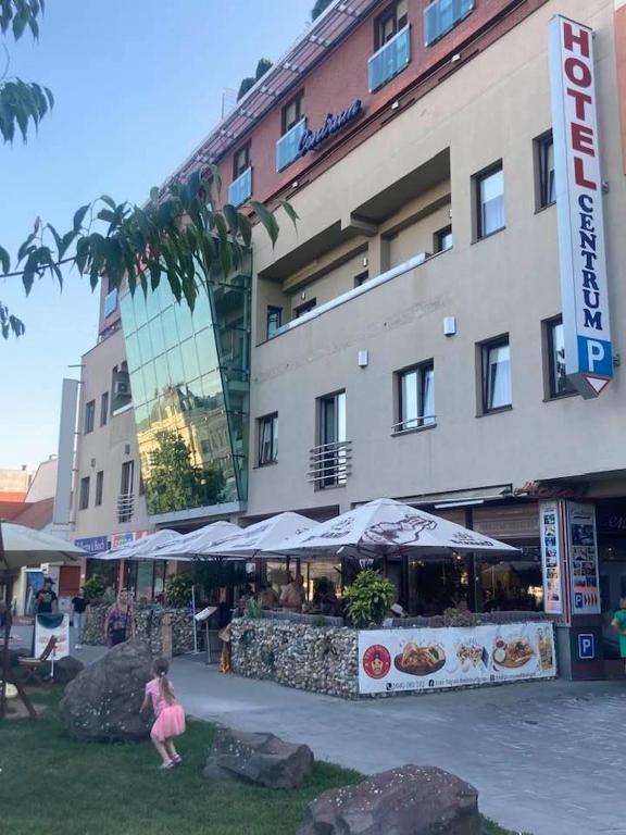 Budova, kde se hotel nachází