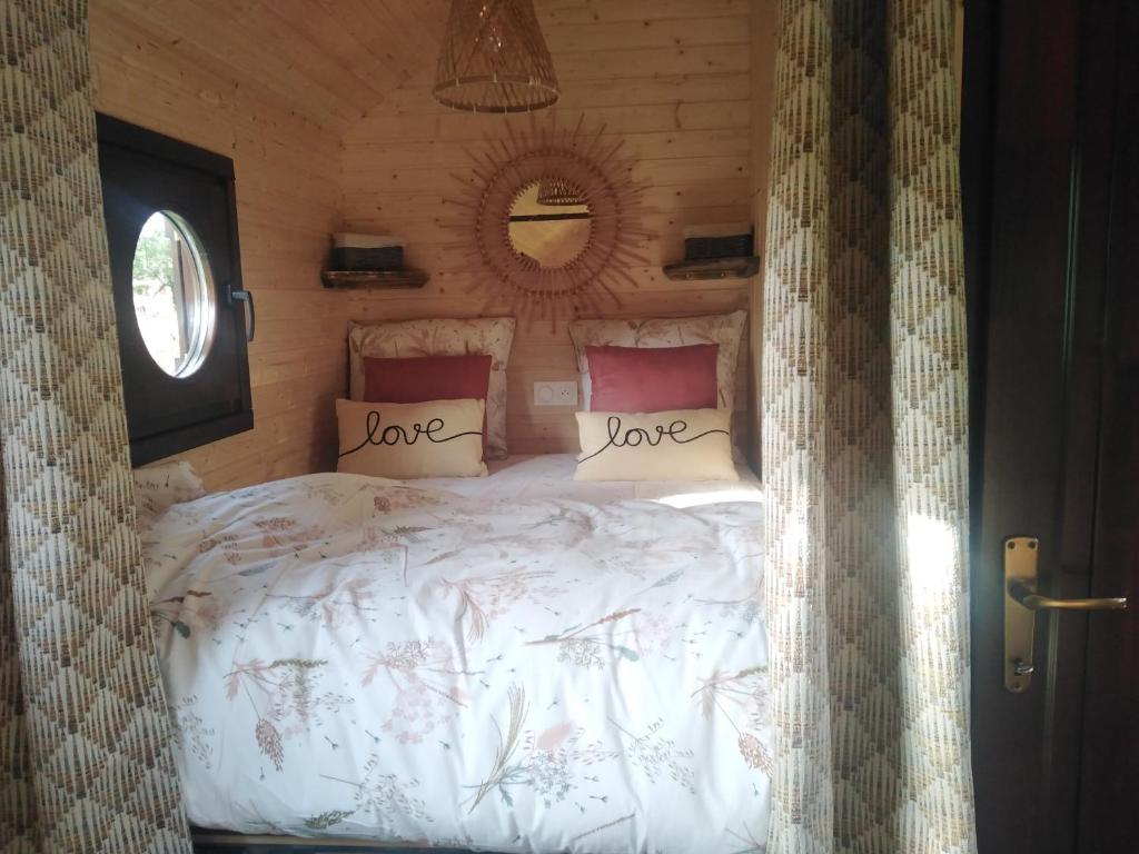 Postel nebo postele na pokoji v ubytování l'échappée belle en Champagne