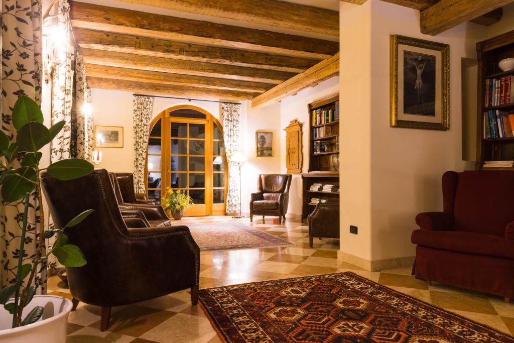 Część wypoczynkowa w obiekcie Hotel Relais Vecchio Maso