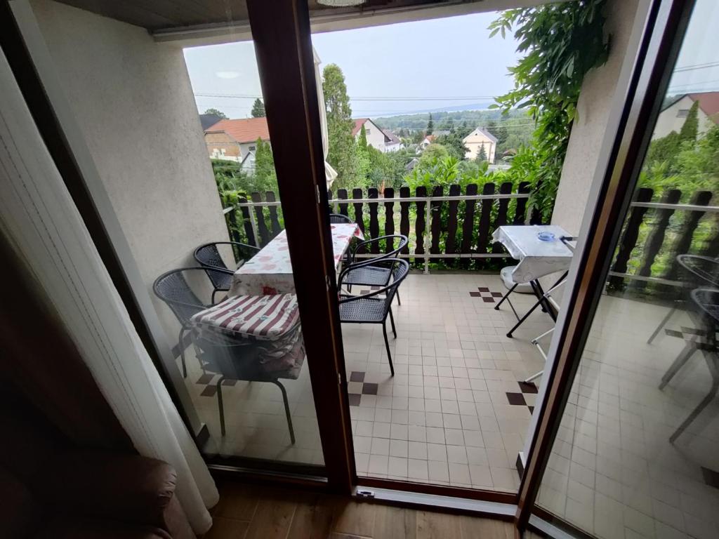 Balkón nebo terasa v ubytování Bertalan Apartman