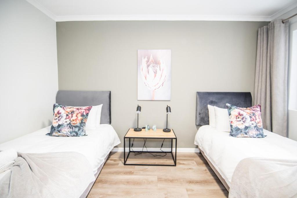 Two Greenpoint Mews with back up power for loadshedding - Image 18