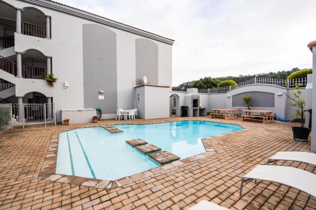 Two Greenpoint Mews with back up power for loadshedding - Image 27