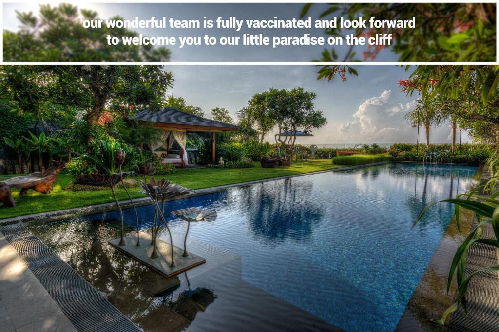 un collage de photos d'une maison avec une piscine dans l'établissement Private Villas of Bali, à Nusa Dua