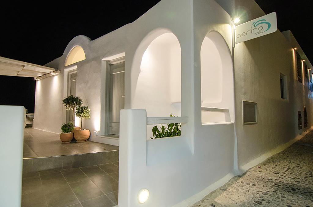 Fotografie z fotogalerie ubytování Aerino Villa v destinaci Firostefani