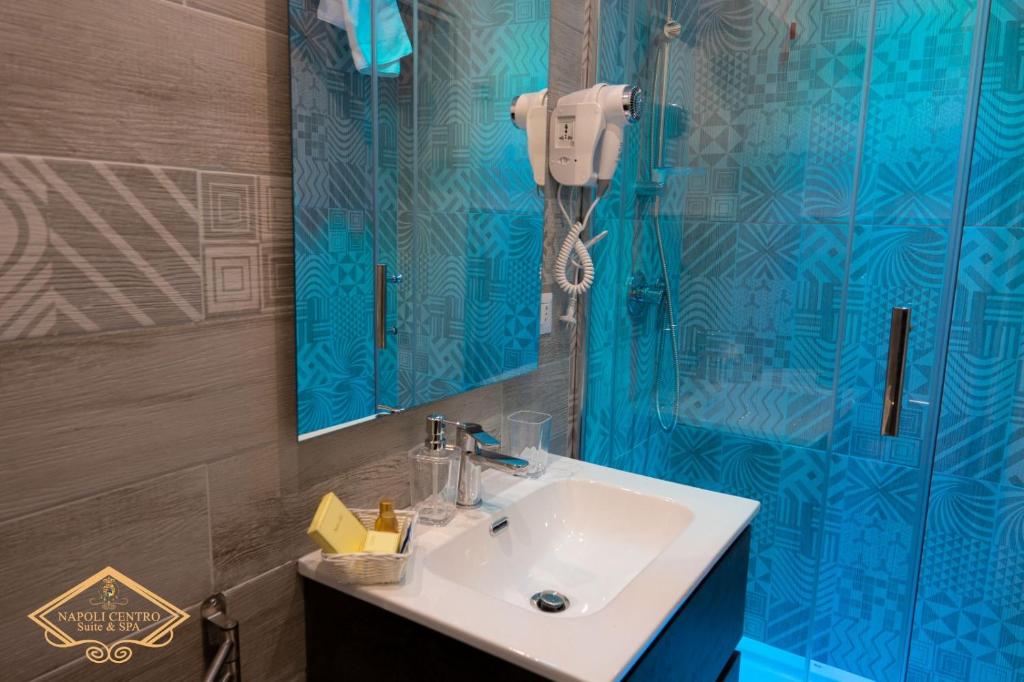 Koupelna v ubytování Napoli Centro Suite e Spa