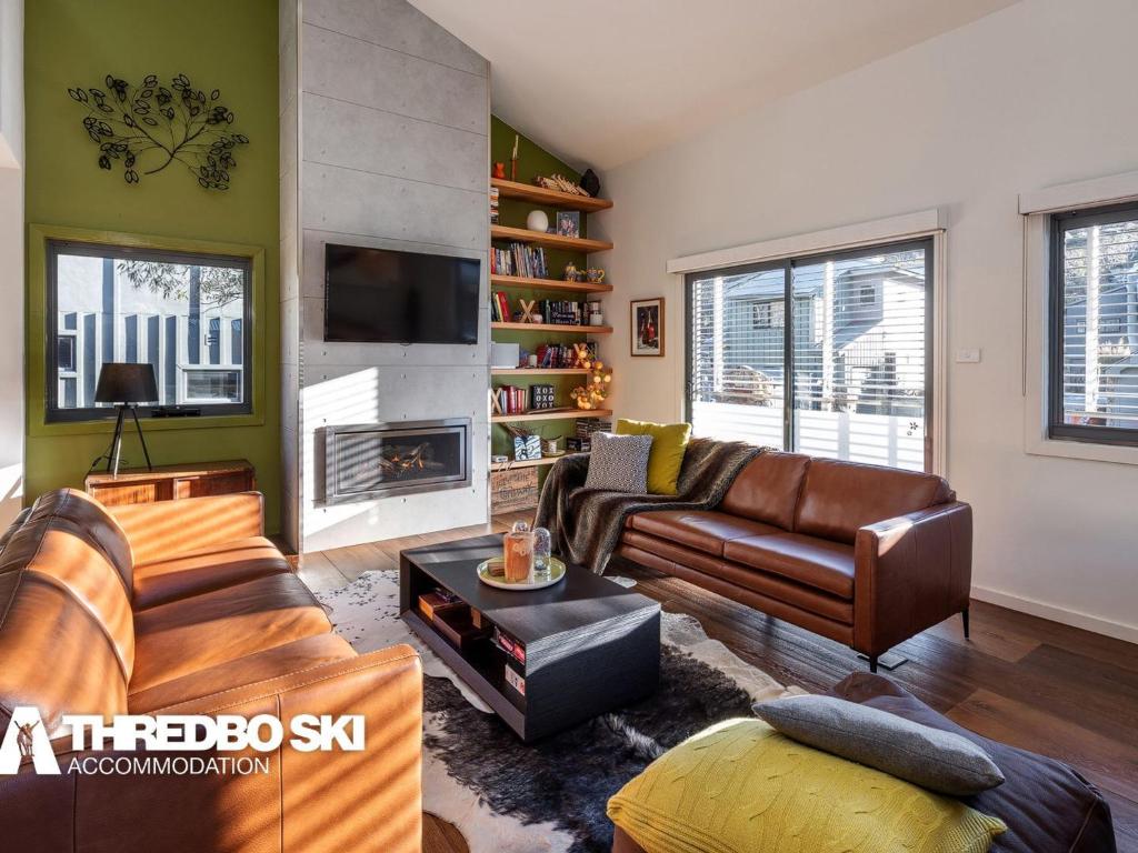 Snowbound Chalet 8, Thredbo (updated prices 2026)
