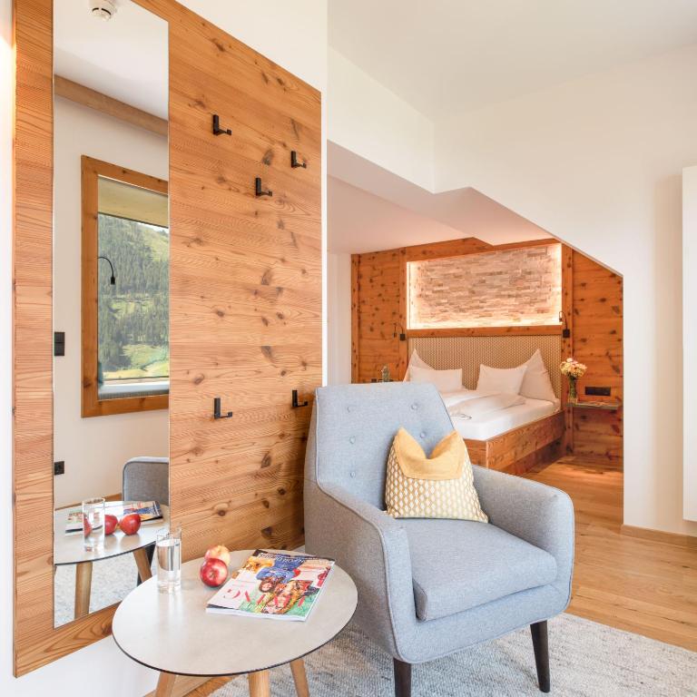 Posezení v ubytování Hotel Nagglerhof am Weissensee