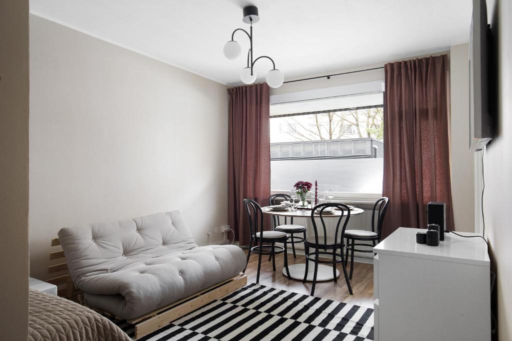 Trendy Nordic Studio by Tram Stop tesisinde bir oturma alanı