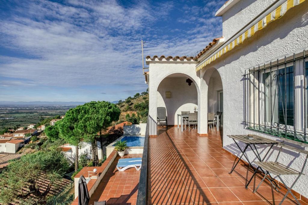 Villa with the most beautiful view, Roses – Bijgewerkte ...