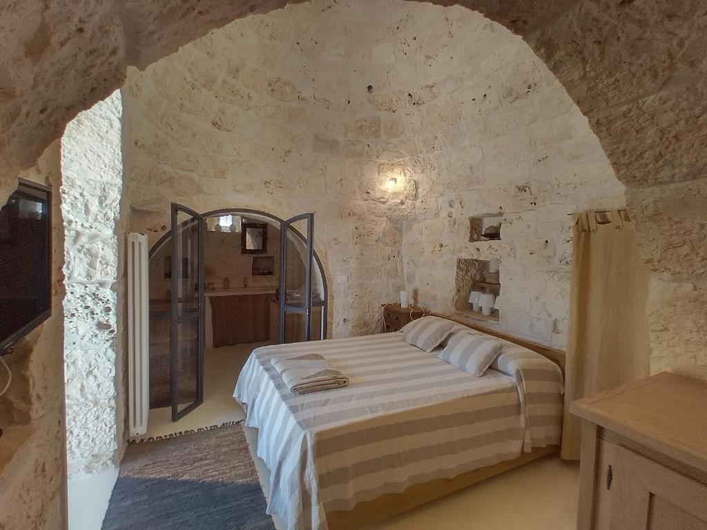 Stunning Trullo with private pool Apulia Italy