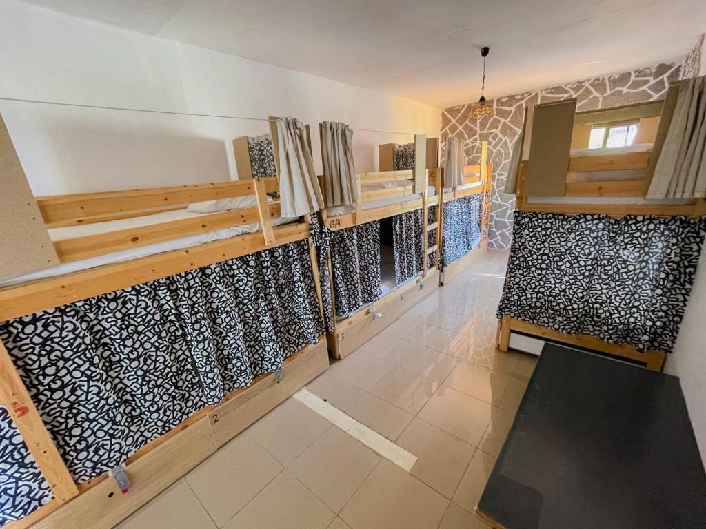 Kuchyň nebo kuchyňský kout v ubytování Drago Hostel