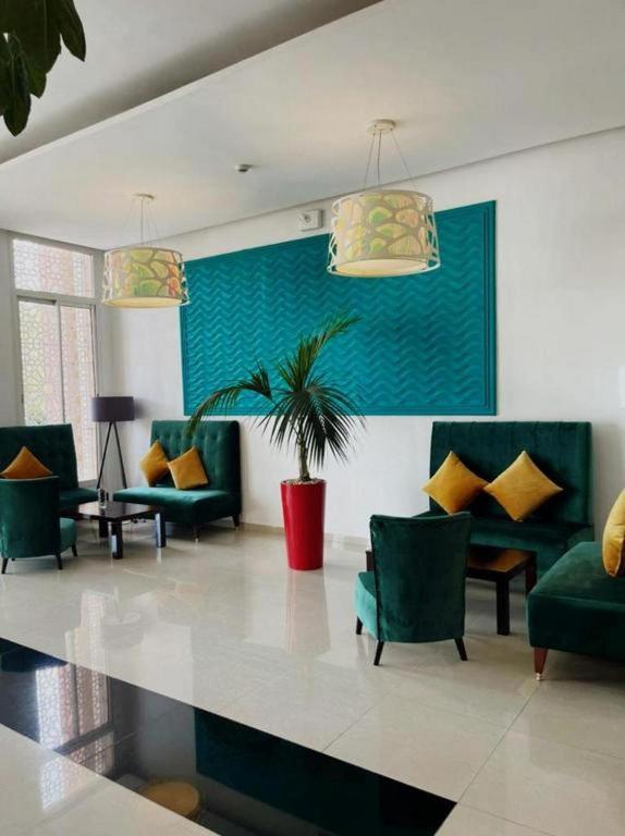 Een zitgedeelte bij Relax Hotel Kenitra