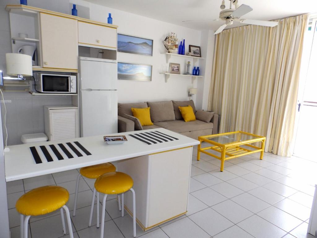 Kuchyň nebo kuchyňský kout v ubytování Apartamento Costa Roja Views