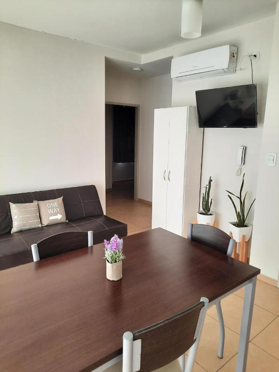 DEPARTAMENTO AMPLIO CALLE DAY - Appartement De Deux Chambres