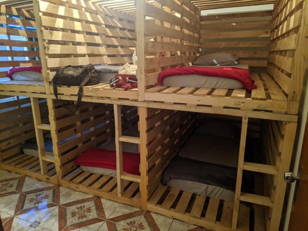 Hostel Park - Cama En Habitación Compartida Femenina De 6 Camas