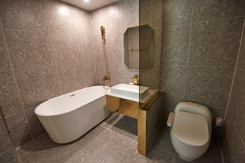 Denbasta Hotel photo