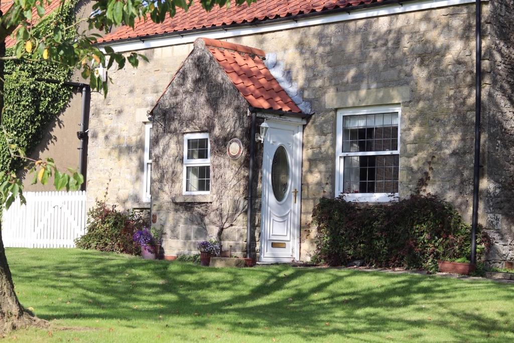 The Horseshoe Country Inn - 