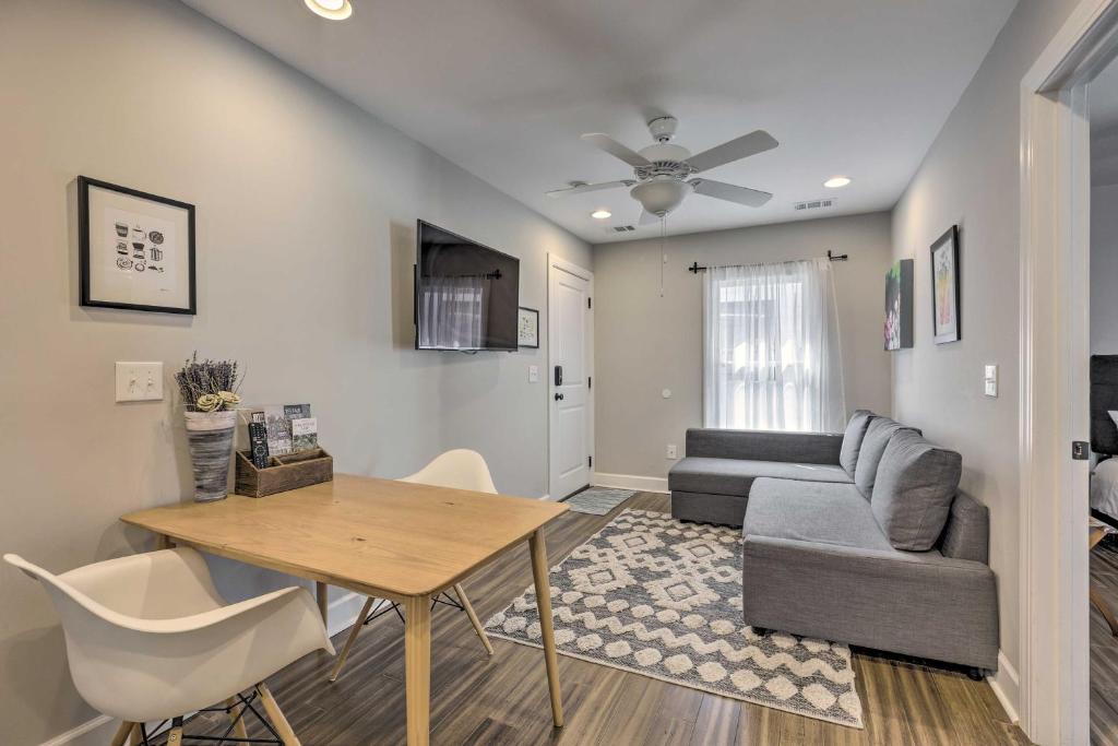 Updated Savannah Apartment Walk to Forsyth Park!, Savannah (updated