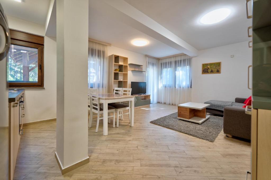 Lovac apartmani - Apartment - Ground Floor