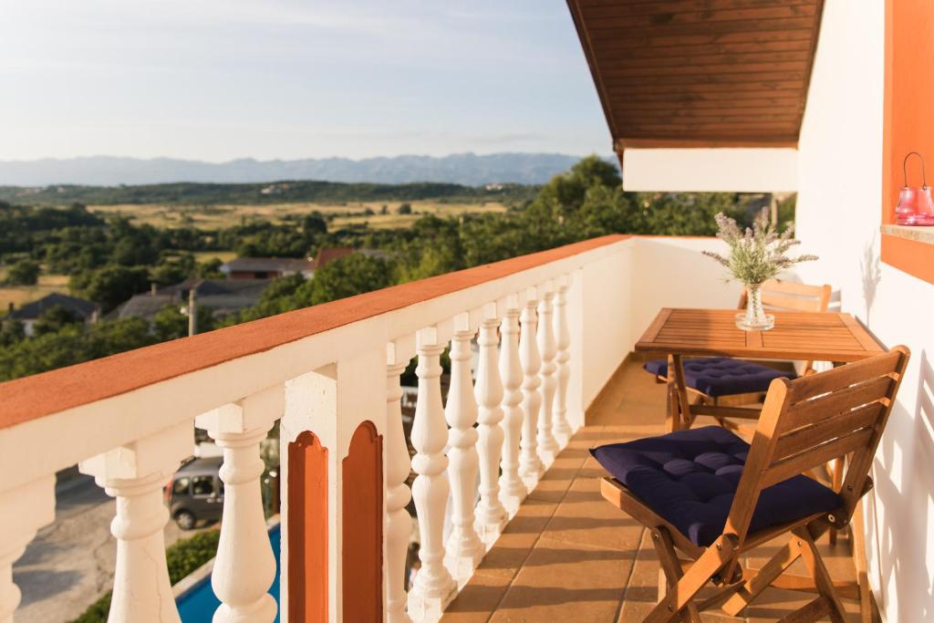 Balkón alebo terasa v ubytovaní Rustic Apartment Mariva