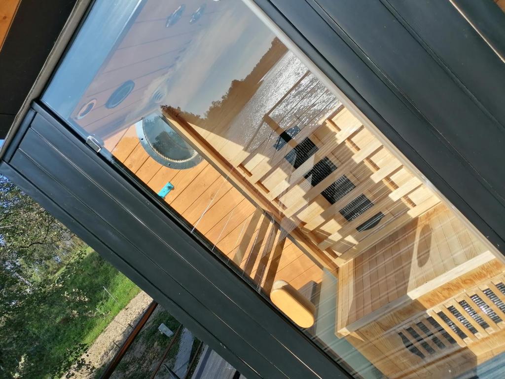 Balkón alebo terasa v ubytovaní Dom na wodzie