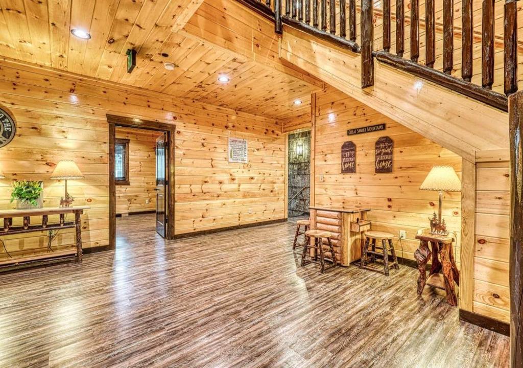 The Grand Orchard Lodge - Gatlinburg, TN - Chalet