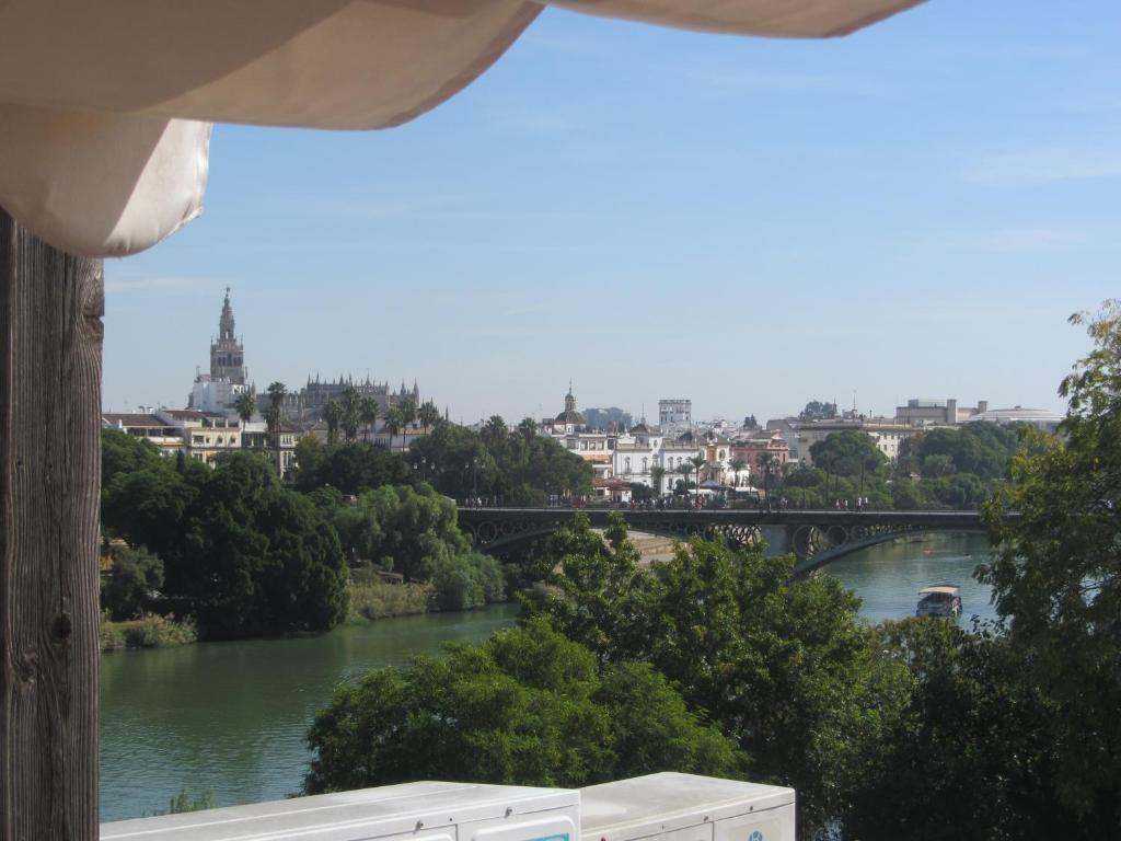 Booking.com: Appartement Trianabridgeviews Ático con vistas ...