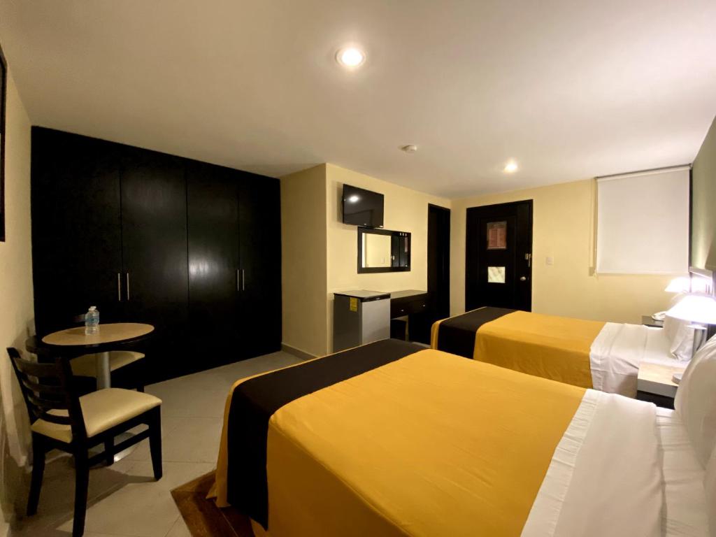Hotel Escala Puebla Centro - Twin Room