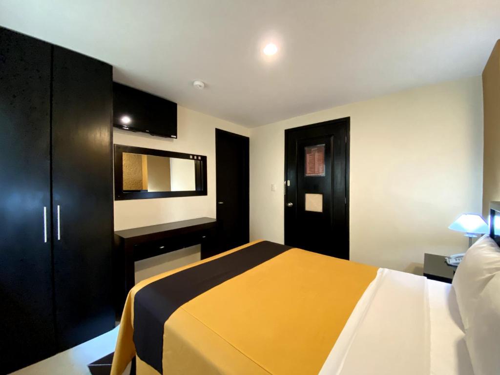 Hotel Escala Puebla Centro - King Room