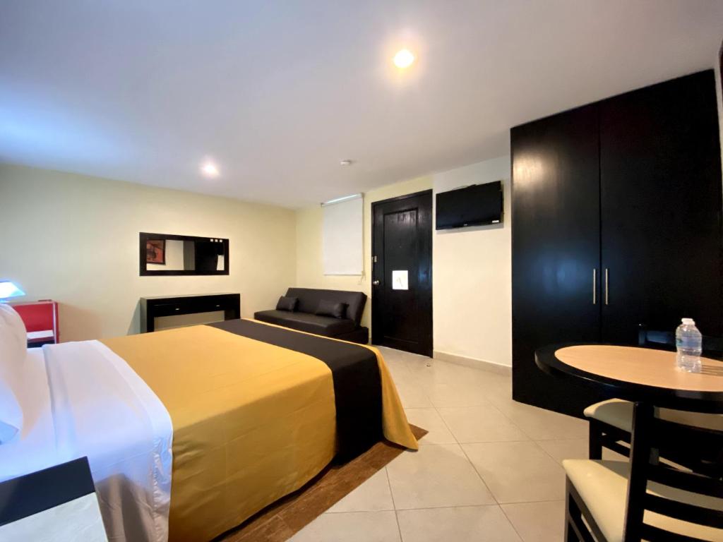 Hotel Escala Puebla Centro - Superior Double Room