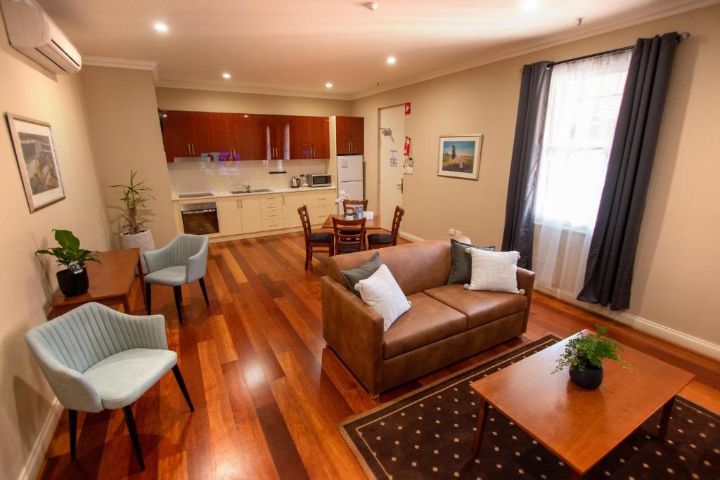 Kuchyň nebo kuchyňský kout v ubytování Whyalla Playford Apartments