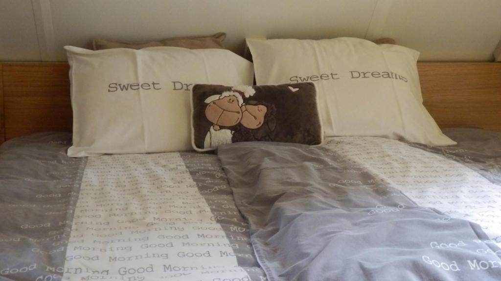 Postel nebo postele na pokoji v ubytování Hoevehotel Ronse