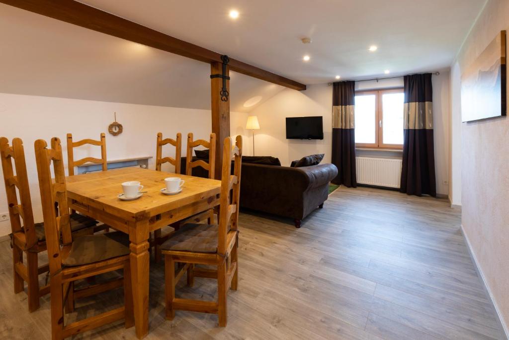 TV a/nebo společenská místnost v ubytování Hotel Garni Bergidyll - adults only