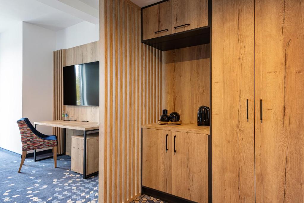 Ilkus Hotel & Restaurant - Deluxe King Room