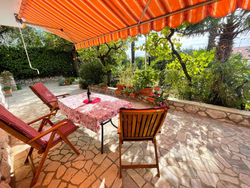 Zahrada ubytování Apartmani Andrejko